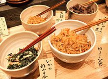 郷愁を感じさせる“おふくろの味”も堪能できます