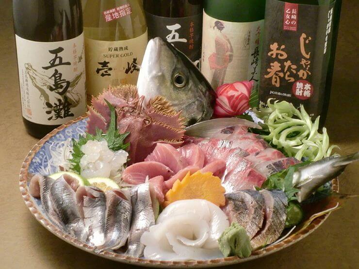 その日に水揚げされた魚介から、料理長が厳選してお刺身にします