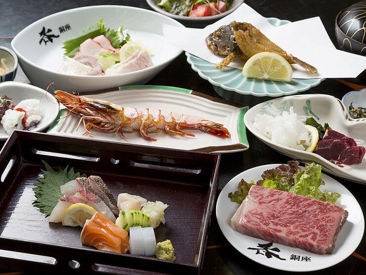 お店のウリである鯨、鮮魚のお刺身、長崎和牛が全て頂けるお得なコース