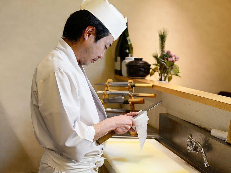 季節関係なく旬の味覚を堪能できる『ふぐコース』がオススメ