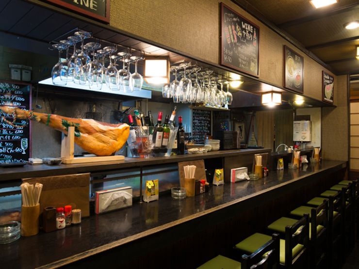 美味しい料理ができ上がるまでの音や香りが楽しめるカウンター席