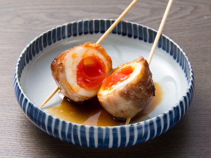 地元のうまい卵・蘭王を使った『半熟玉トロ豚焼き串』