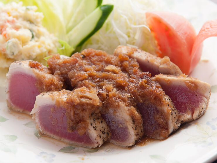まぐろ本来の旨みがギュッと詰まった『ビンチョウまぐろステーキ』
